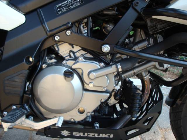Fern Petulance Congrats Suzuki DL650 V-Strom Desert ABS (2008-2011): Ένα καθημερινό on-off, γίνεται  ικανός ταξιδευτής. | moto-choice.com