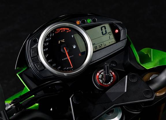 Kawasaki Z 750 R (2011 - 14), prezzo e scheda tecnica 